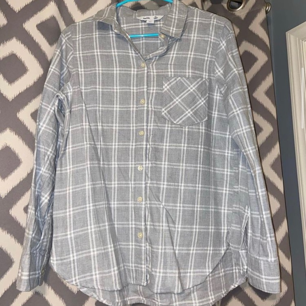 light gray plaid long sleeve shirt, button up